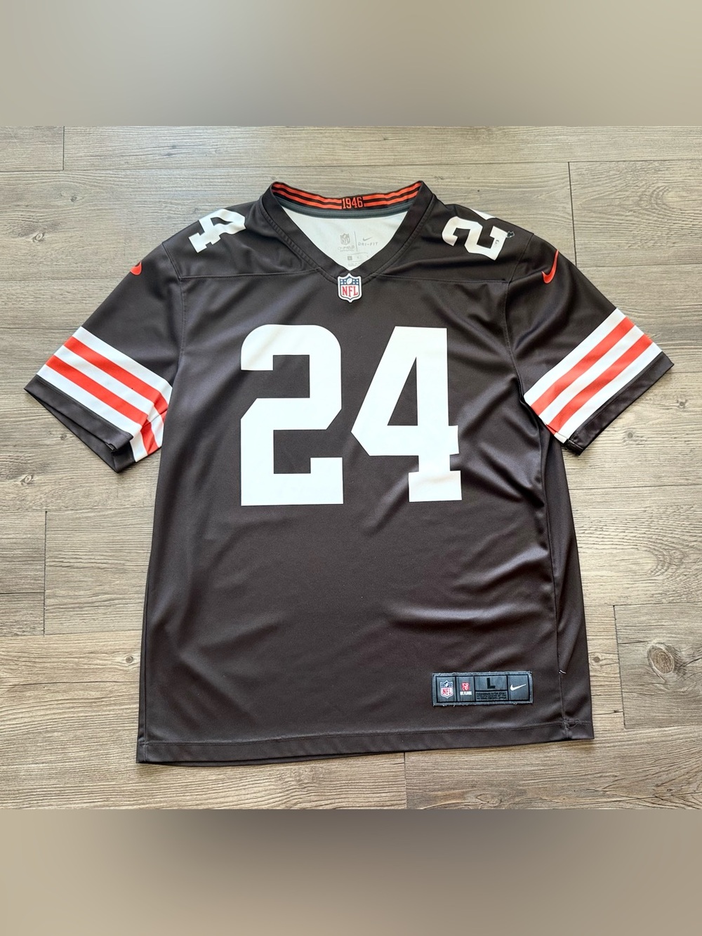Nike Men’s Cleveland Browns Nick Chubb #24, Large, NFL